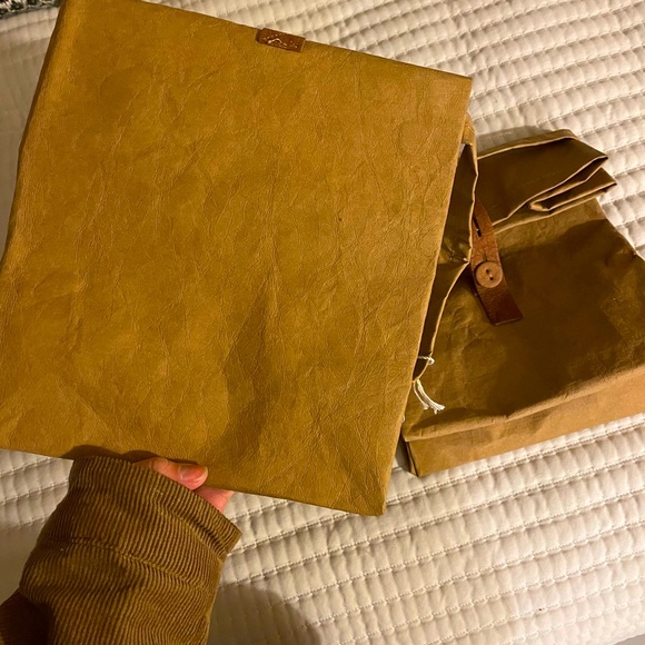 Sold - Picture 1 of 3